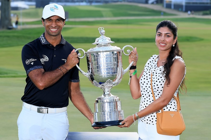 aaron-rai-gaurika-bishnoi-pga-championship-trophy